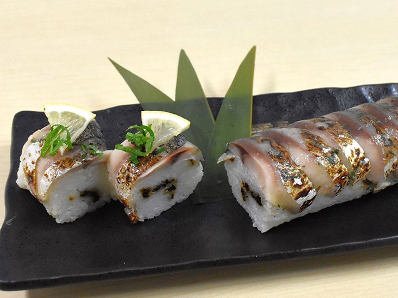 炙りしめ鯖の押し寿司